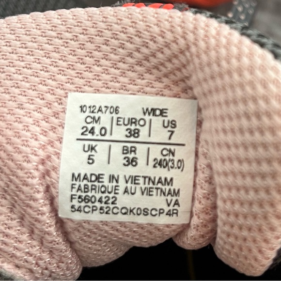 ASICS women’s shoes Size 7 - Picture 4 of 5